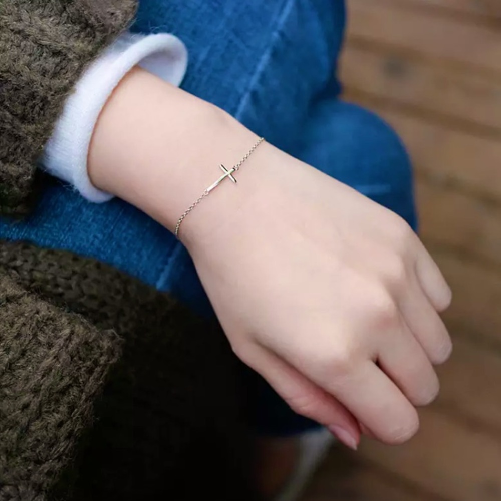 “Empowered” Minimalist Cross Faith Charm Bracelet - Picture 2 of 13